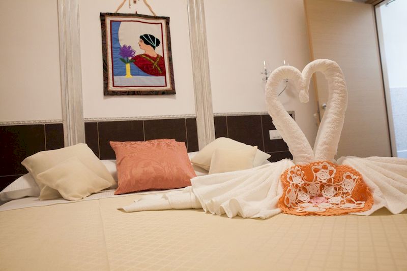 BelleEpoque BnB camera Tiffany